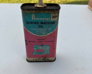 Singer oil can 