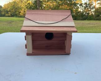 Cedar birdhouse 