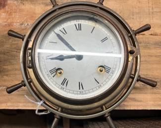 Old ship clock 