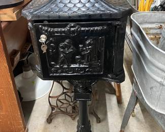 Cast mailbox on stand with lock and key 