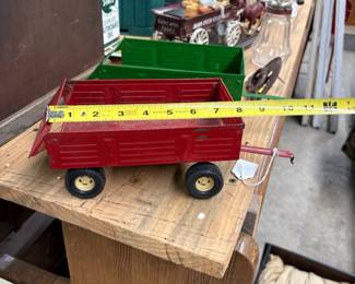 Ertle toy farm wagon’s 