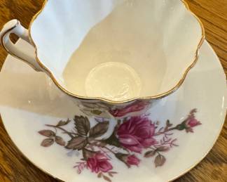 Victoria Bone China England Rose Teacup & Saucer
