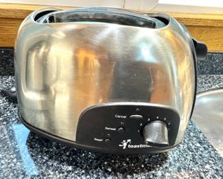 Toastmaster Stainless Steel 2-Slice Toaster with Bagel & Reheat Settings
