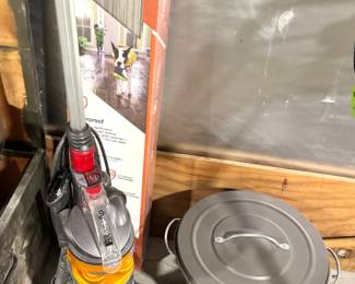 Dyson DC24 Ball Upright Bagless Vacuum Cleaner
