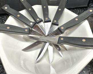 Kitchen Essentials by Calphalon Stainless Steel Serrated Steak Knives, Set of 8