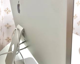 Apple iMac Aluminum All-in-One Desktop Computers with Cinema Displays