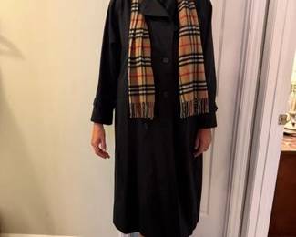 Burberry Black Trench Coat Scarf OMG