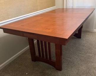 Broyhill Mission Style Dining Table DRMG