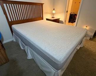 Queen Size Sleep Number 360 Smart Bed PBC