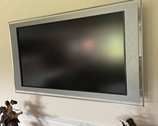 132 Sony Flat Panel TV WallMounted Large Screen
