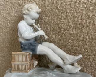 095 Lladr Boy Playing Flute with Chicks Figurine
