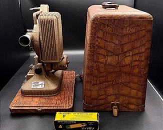 Vintage Keystone Belmont K-161 16mm Movie Projector In Carrying Case With Extra Bulb