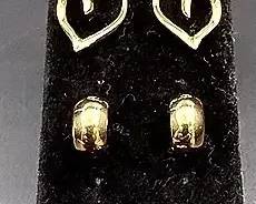 Gold-toned jewelry Lot