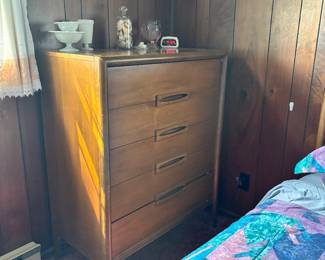 Bassett Chest of Drawers