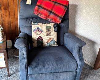 Nice Lift Chair