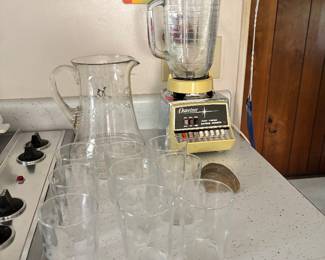 Vtg pitcher set and Blender