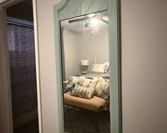 Wall mirror