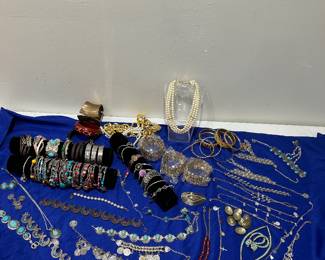 Costume jewelry 
