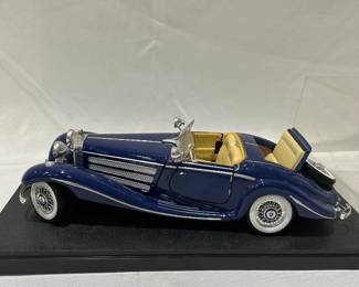 Mercedes Benz die cast car