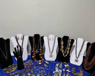Costume jewelry 