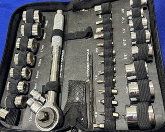Tool wrench set