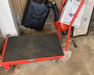 Hydraulic table cart