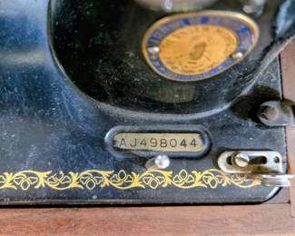 1950s Original Singer Sewing Machine with Bentwood Case and Foot Pedal