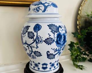 Blue & White Porcelain Urn