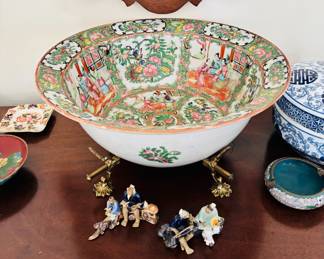 Large Rose Medallion Bowl