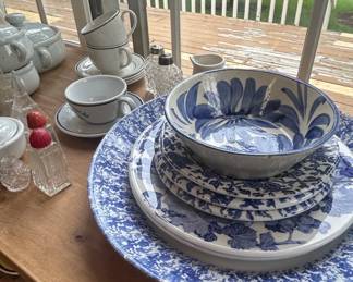 Assorted Vintage Ceramic Serving Ware Collection fourth image