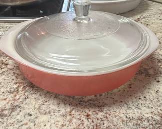 Pyrex Flamingo Pink Quart Casserole Dish