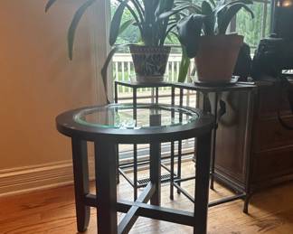 Transitional Round Dark Wood and Glass Top Side Table with XStretcher