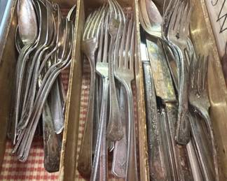 Oneida Community Silver Plate Flatware Set