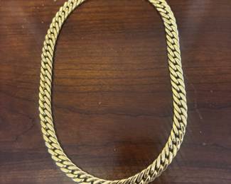 GORGEOUS GOLD CHAIN