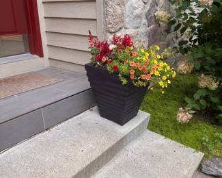 Large outdoor planters