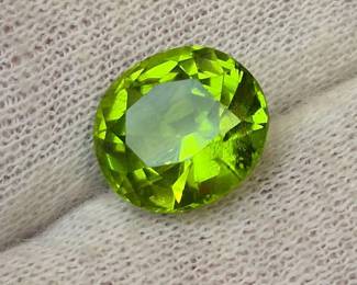 4.80 Carat Natural Peridot Oval Cut Loose Gemstone