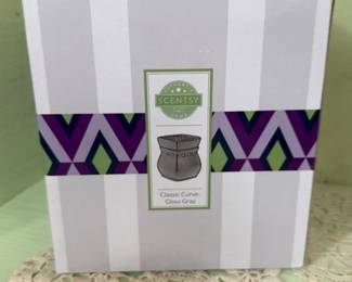 Scentsy Classic Curve Gloss Gray