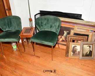032Living Room