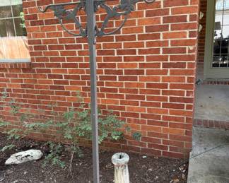 Double plant hanger 
