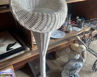 Wicker floor flower vase