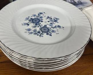 Wedgwood dinner plates