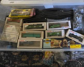 Vintage Lionel Train Set - 1970's Good condition