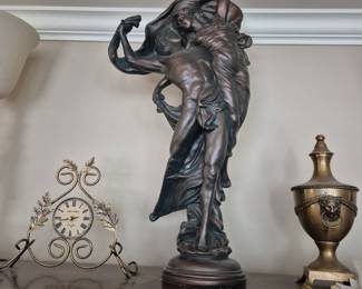 Middle statue sold.