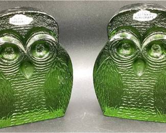 Pair of Vintage Solid Cast Emerald Green Blenko Glass Owl Bookends