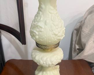 Fenton Poppy Custard Glass Lamp