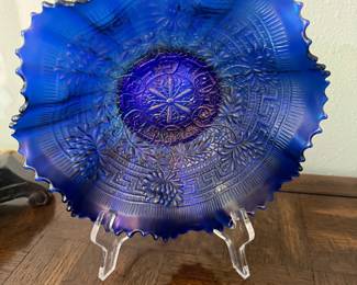 North wood quilted Chrysanthemum carnival glass