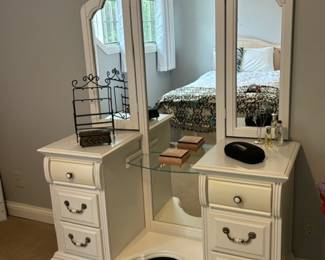 White Vanity w/Triple Mirrors