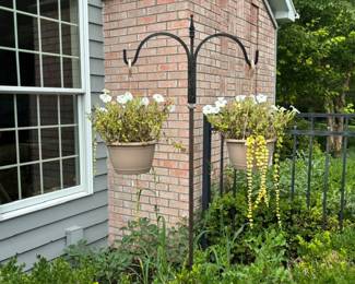 Shepherd's Hook w/Plants