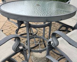 Bistro Table w/4 Chairs