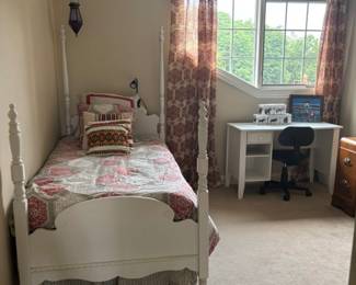 White Twin Bed w/M-BS